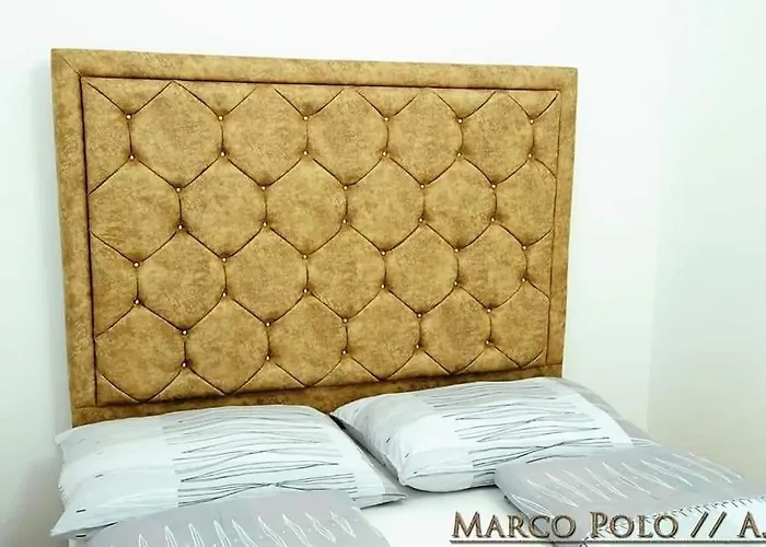 Markopolo Apartments