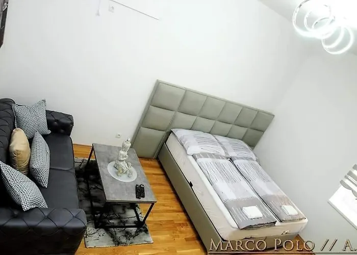 Markopolo Apartments